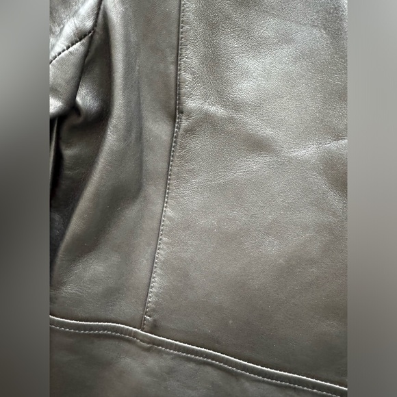 Leather jacket - Picture 12 of 16